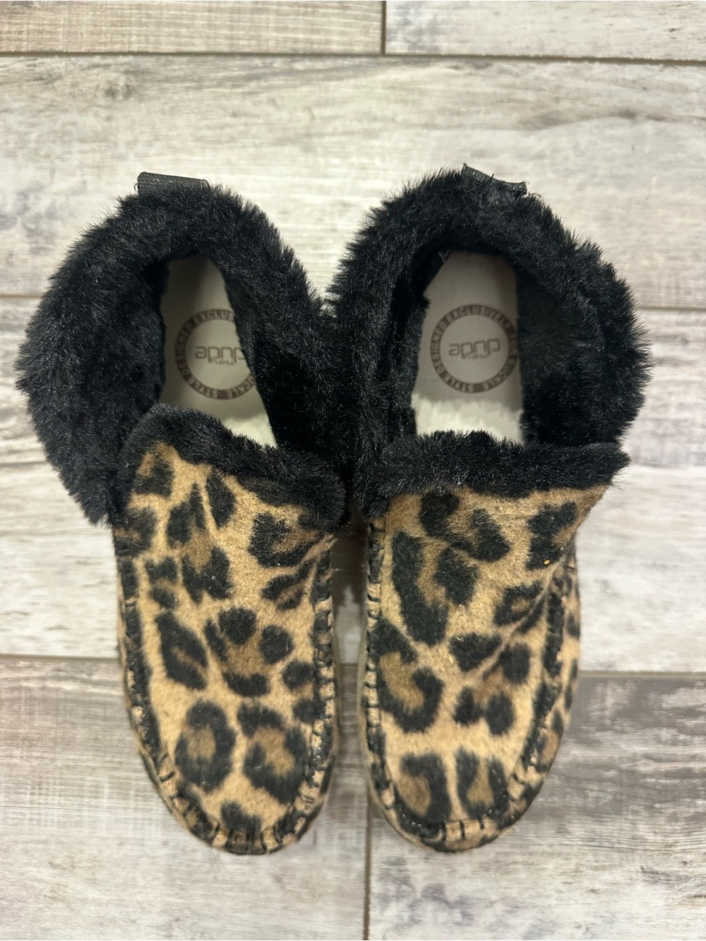 Hey Dude Leopard Print Faux Fur Slip-On Women’s Booties - Tan & Black - Picture 3 of 10